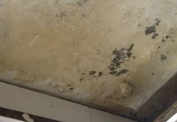 十堰市阳台漏水维修公司分享下十堰市卫生间渗水维修需要注意哪些问题。